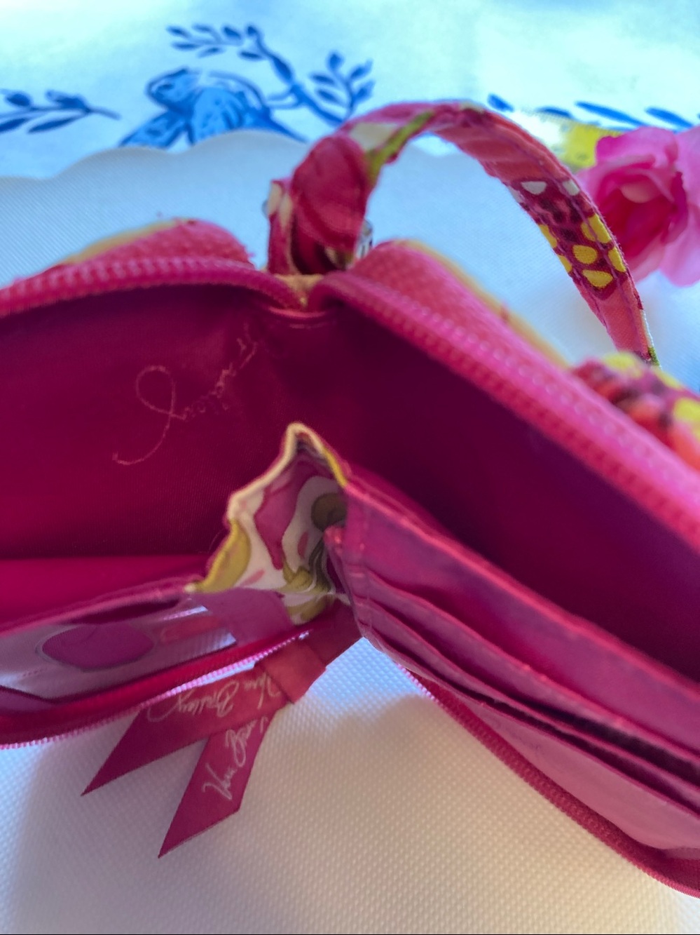 💙 Blue Jewelry Organizer and Vera Bradley Floral Wristlet Wallet - Pink. 🩷 - Picture 11 of 11